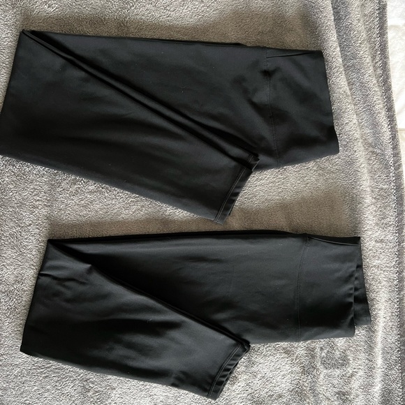 TWO American Eagle The Everything Legging - Picture 3 of 6